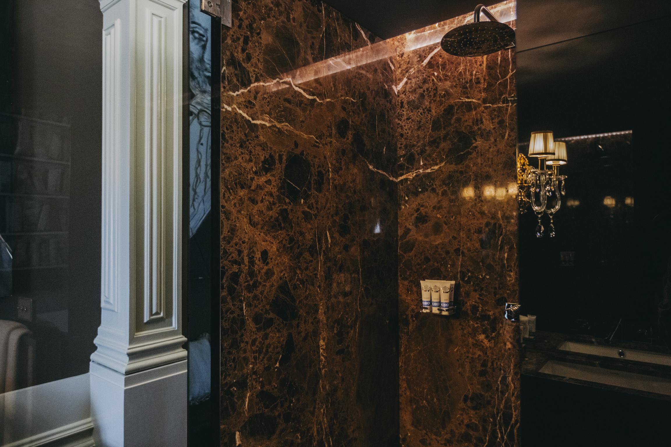 Torel Palace פורטו מראה חיצוני תמונה Marble wall in the interior of the house